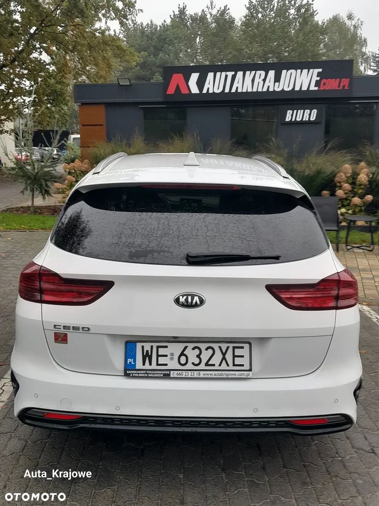 Kia Ceed 1.4 L - 5