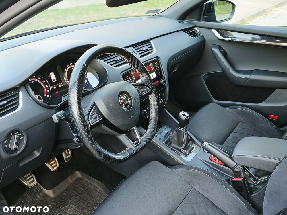 Skoda Octavia 2.0 TDI RS - 8