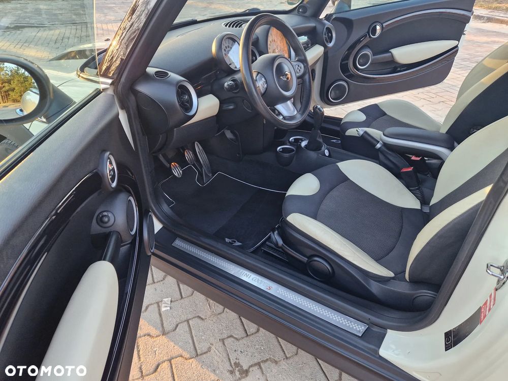 MINI Cooper S 50 Mayfair - 17