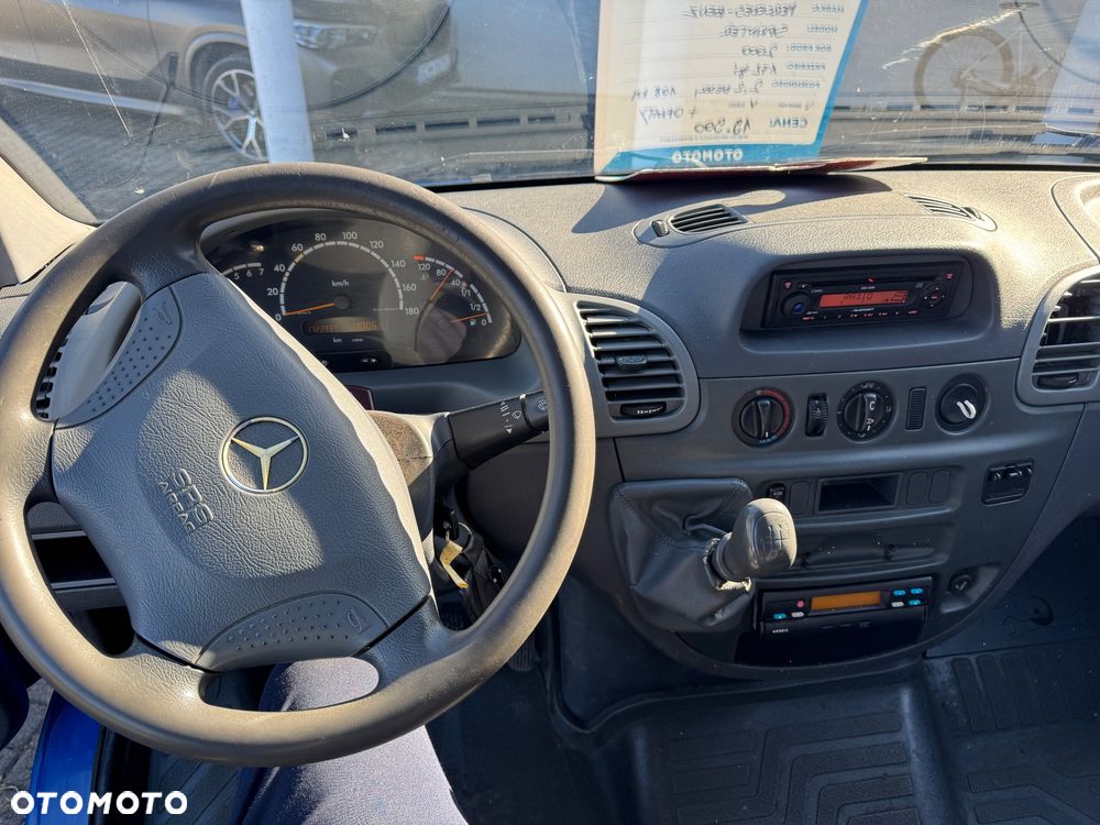 Mercedes-Benz SPRINTER - 13