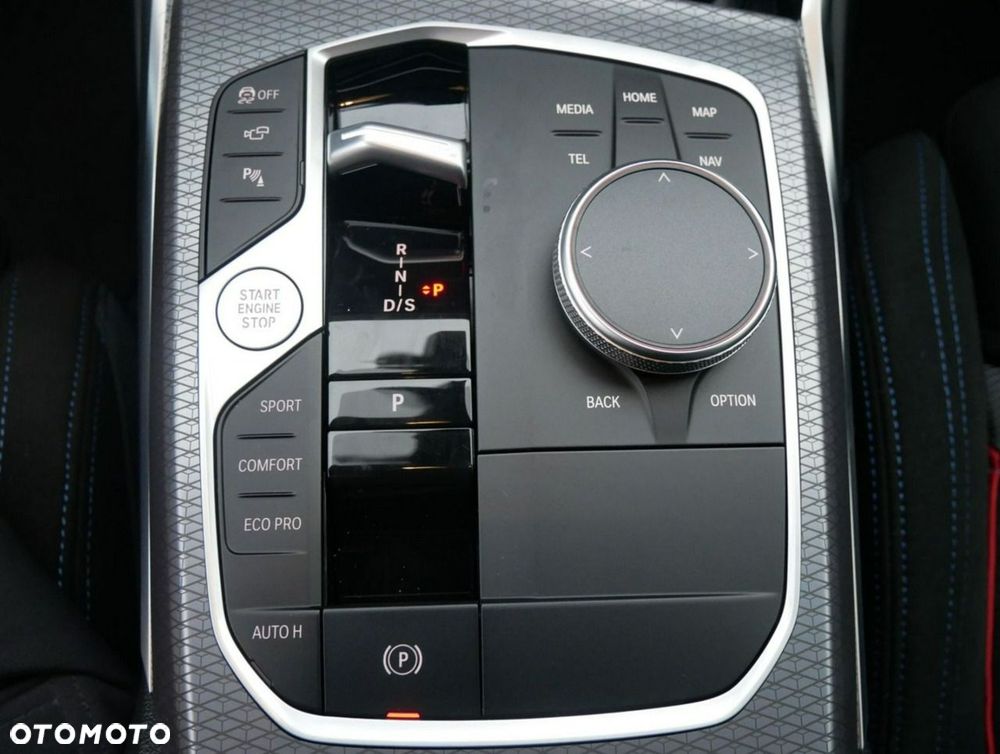 BMW Seria 3 320i M Sport - 12