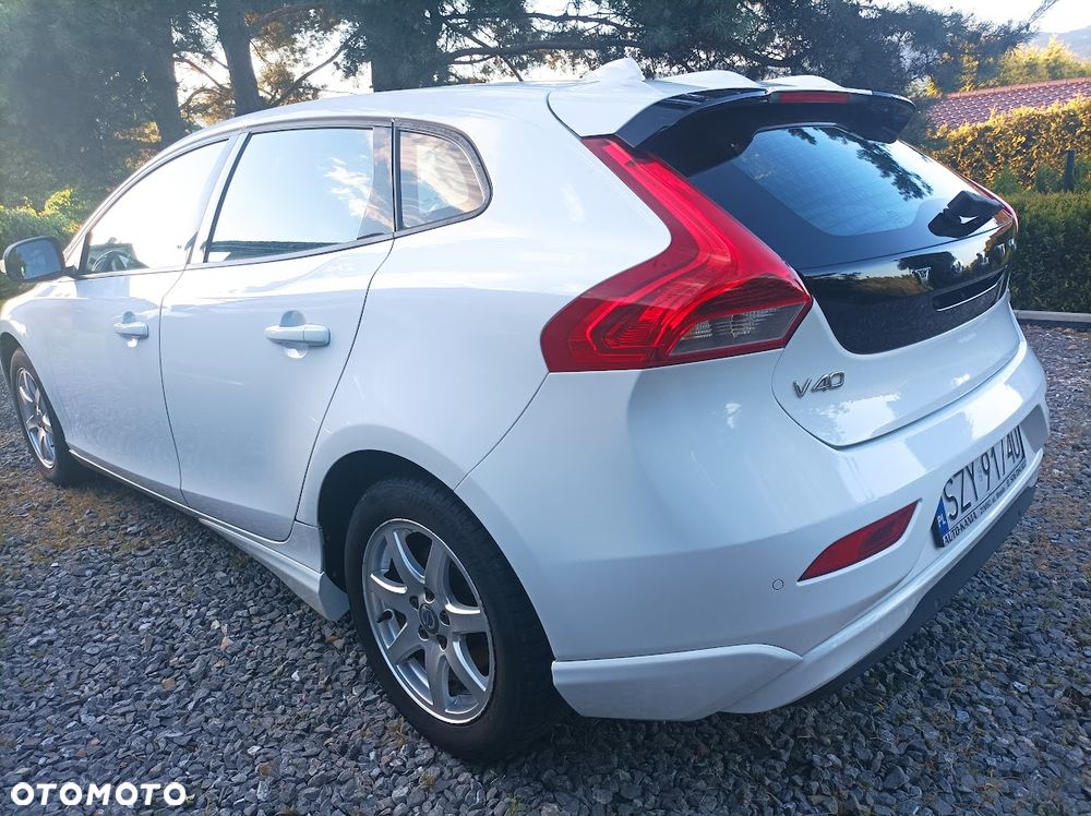 Volvo V40 D2 - 1