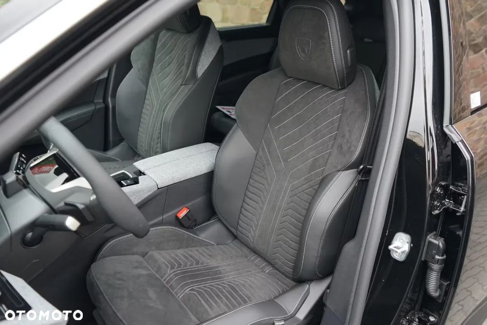 Peugeot 5008 1.2 PureTech mHEV GT Exclusive S&S e-DCS6 - 11