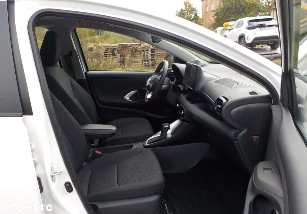 Toyota Yaris - 17