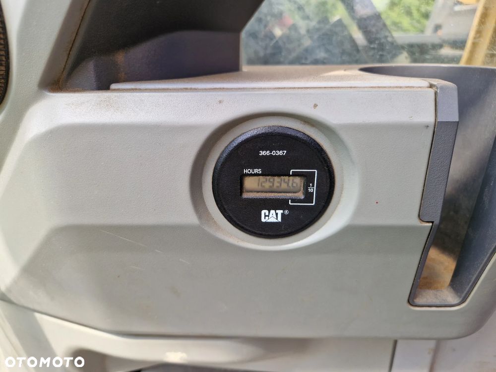 Caterpillar 329E - 32