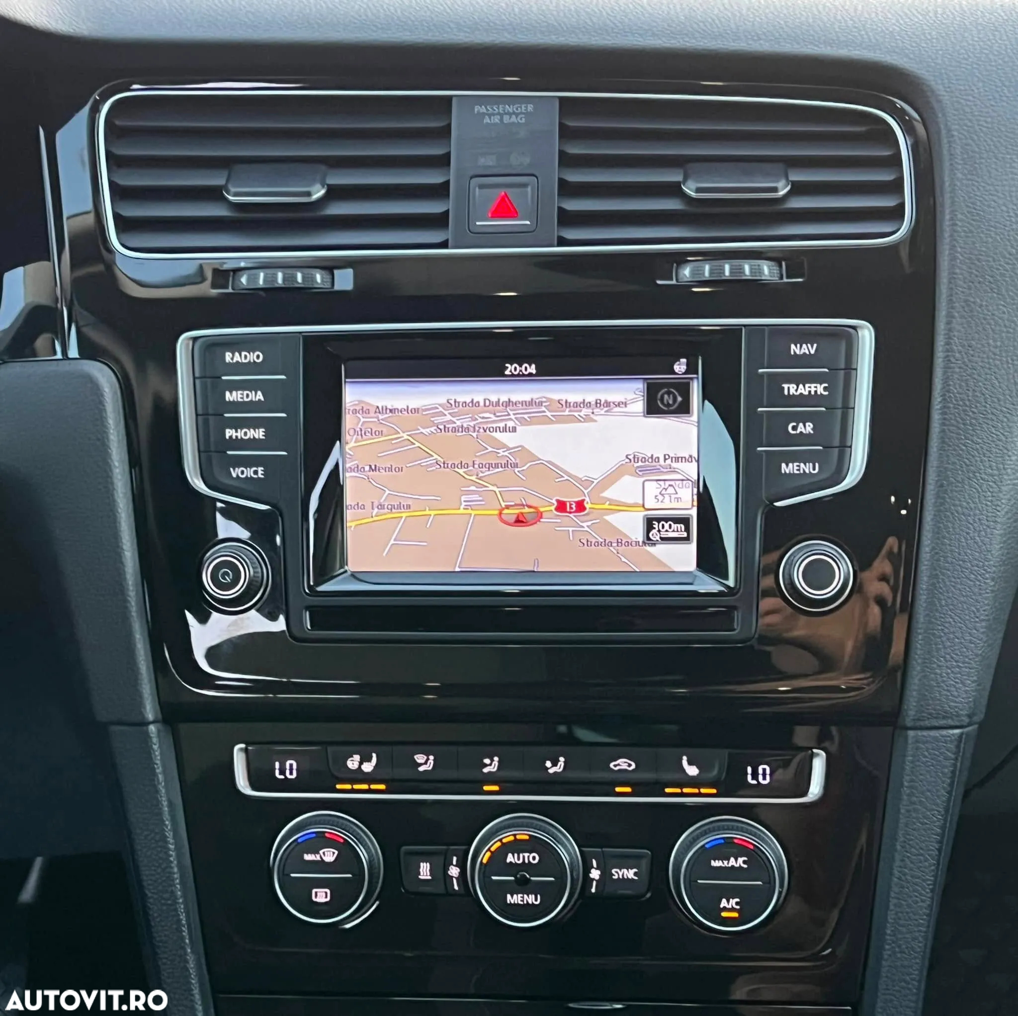 Volkswagen Golf 2.0 TDI Highline - 17