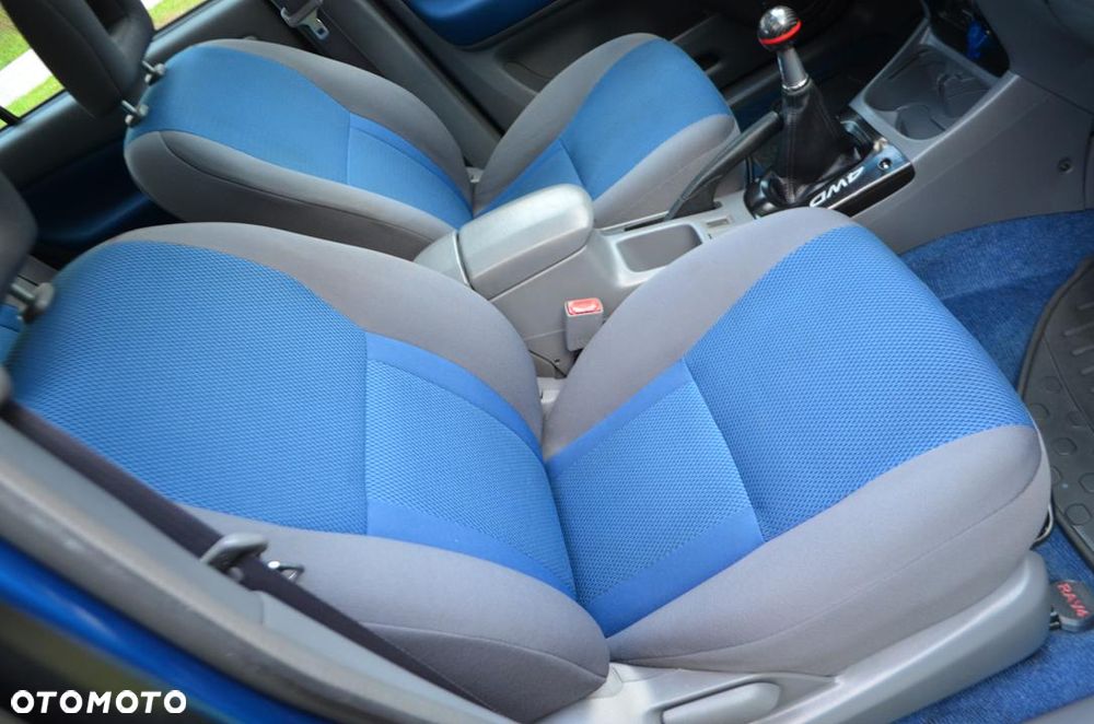 Toyota RAV4 2.0 D-4D 4x4 - 32