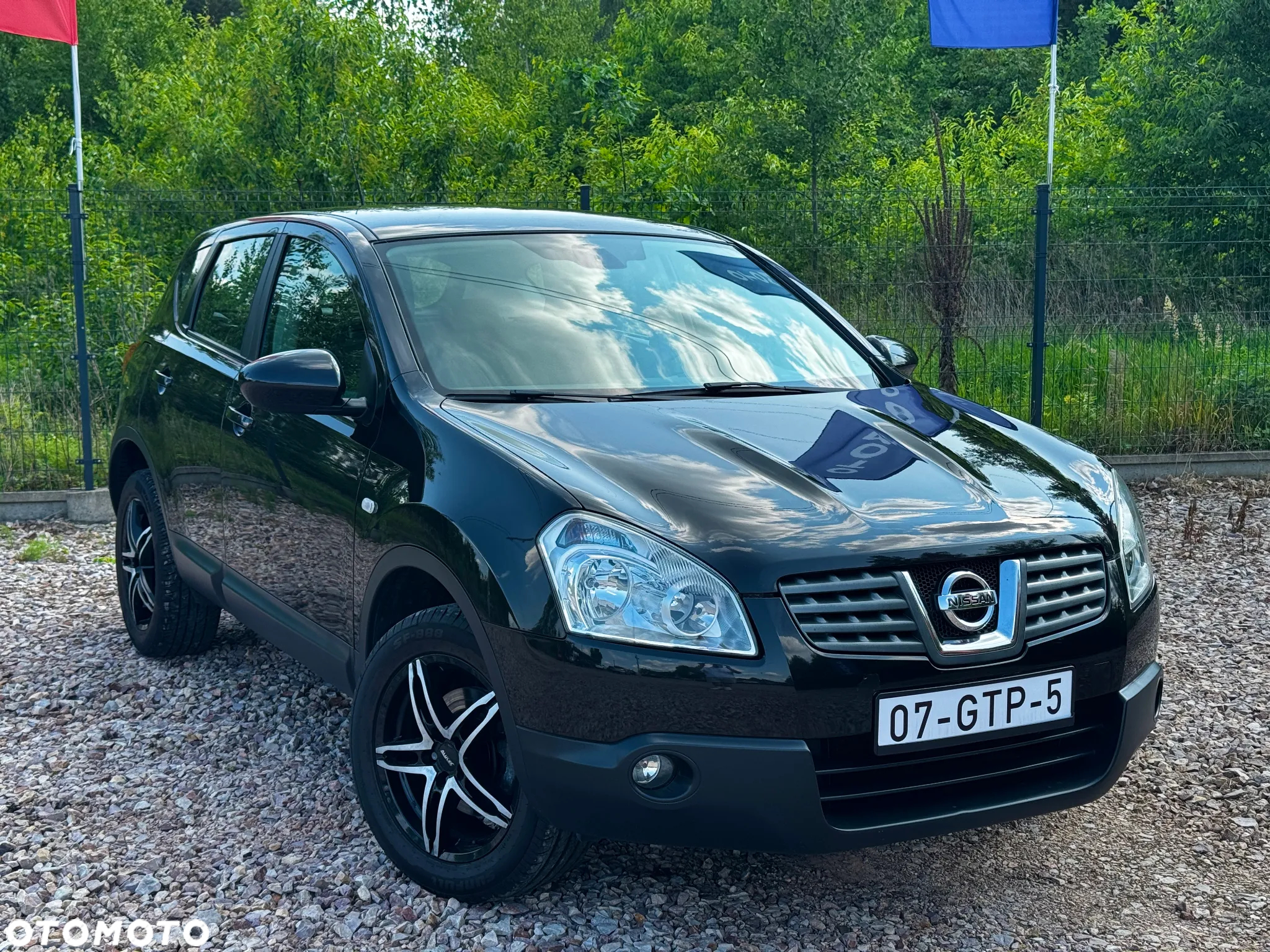 Nissan Qashqai 2.0 lounge - 2