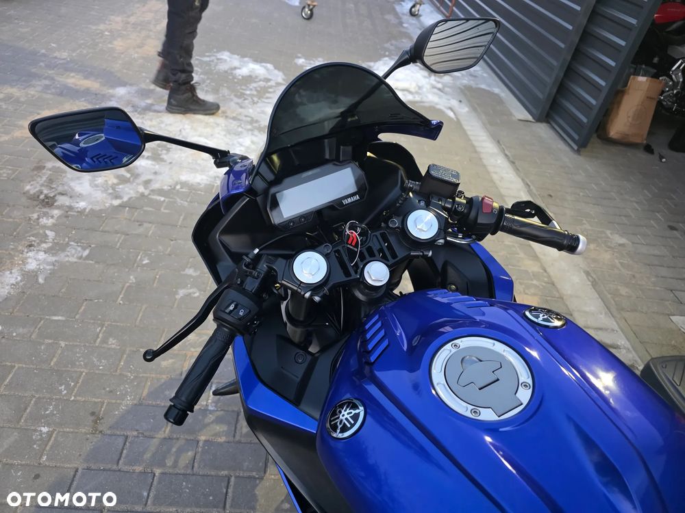 Yamaha YZF - 27
