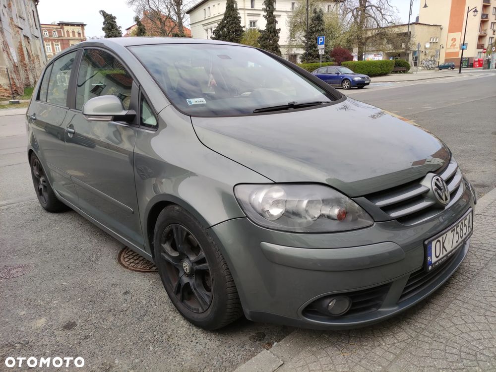 Volkswagen Golf Plus 1.6 FSI Comfortline - 1