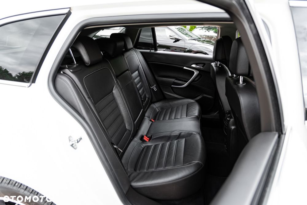 Opel Insignia 1.6 T Cosmo S&S - 25