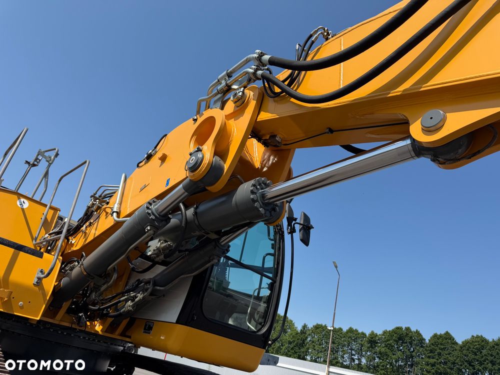 Liebherr R922 R 922 LC - 11
