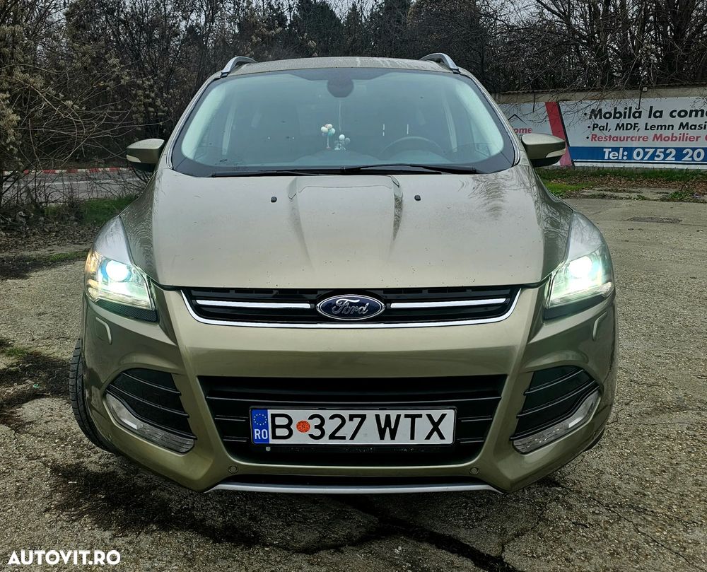 Ford Kuga 2.0 TDCi Powershift 4WD Titanium - 9