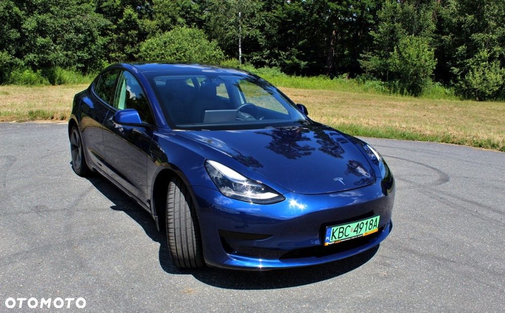 Tesla Model 3 - 3