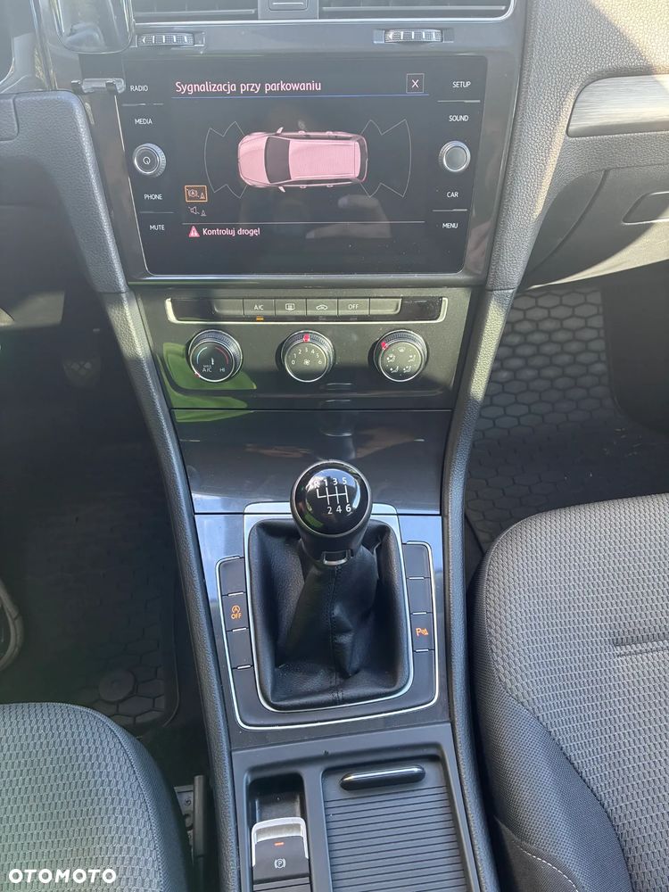 Volkswagen Golf 1.4 TSI BMT Comfortline - 13