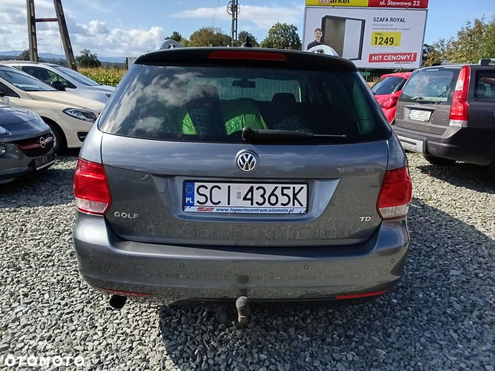 Volkswagen Golf - 6