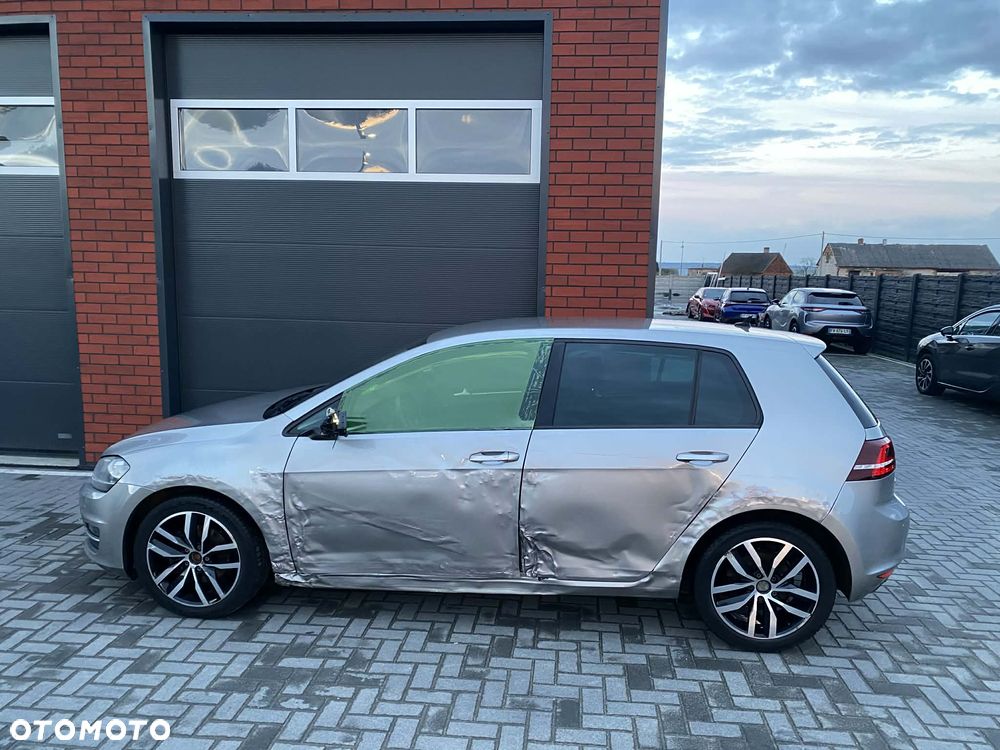 Volkswagen Golf 2.0 BlueTDI Highline - 33