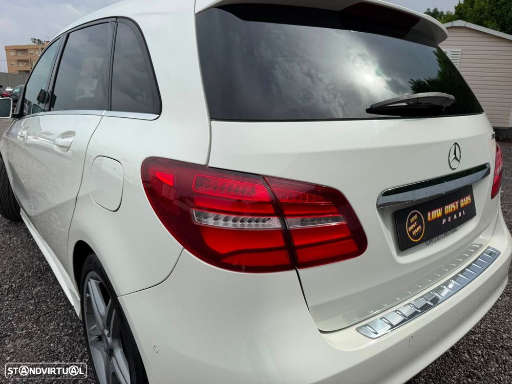 Mercedes-Benz B 220 d AMG Line - 24