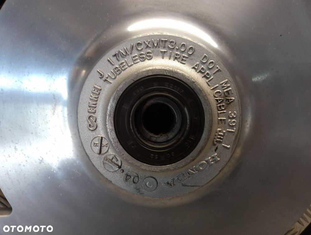Felga koło przednie J17M/CxMT3.00 HONDA VTX 1300 R/T 05-09r   PN. 44650-MEA-910 - 3