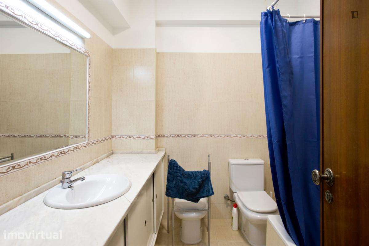 Quarto - localizado em Pontinha Lisbon - Grande imagem: 2/14