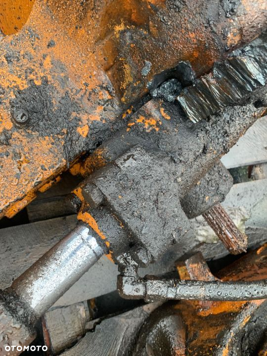 Siłownik skrętu do Koparko ładowarki CASE 580 K - 2
