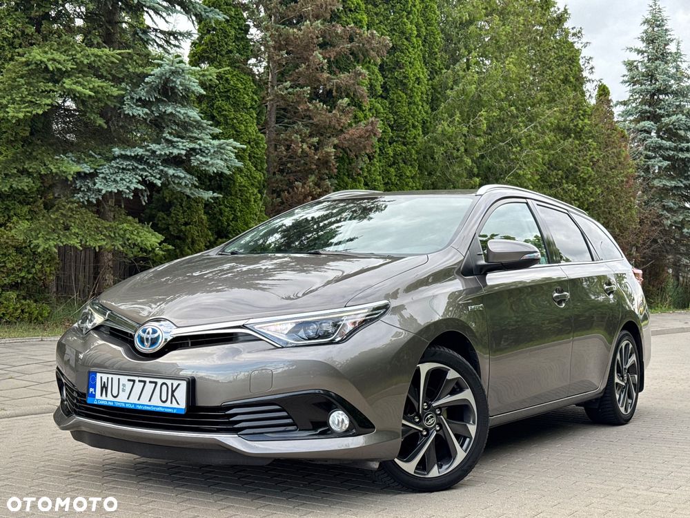 Toyota Auris Hybrid 135 Premium - 1