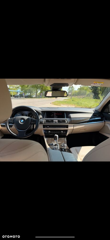 BMW Seria 5 528i xDrive Sport-Aut Luxury Line - 11