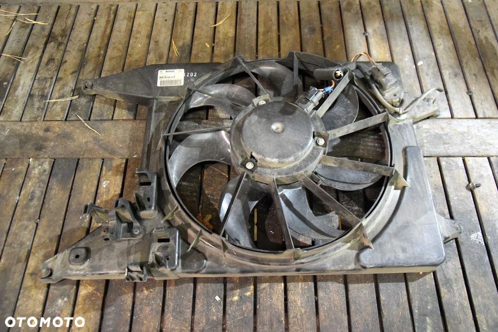 Dacia Sandero I 08-12 1.2 1.6 1.5 dci Wentylator chłodnicy 8200765566 B 0130307107 / Logan / Stepway - 1