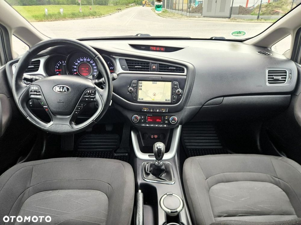 Kia Ceed 1.6 CRDi 128 Dream-Team Edition - 41