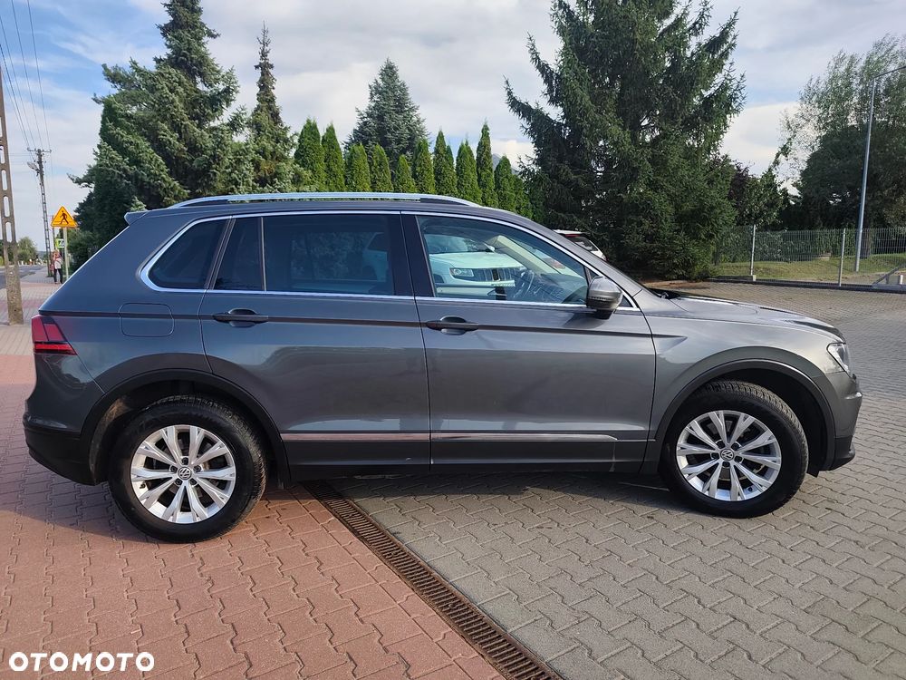 Volkswagen Tiguan 2.0 TDI SCR 4Motion (BlueMotion Tech) Comfortline - 12