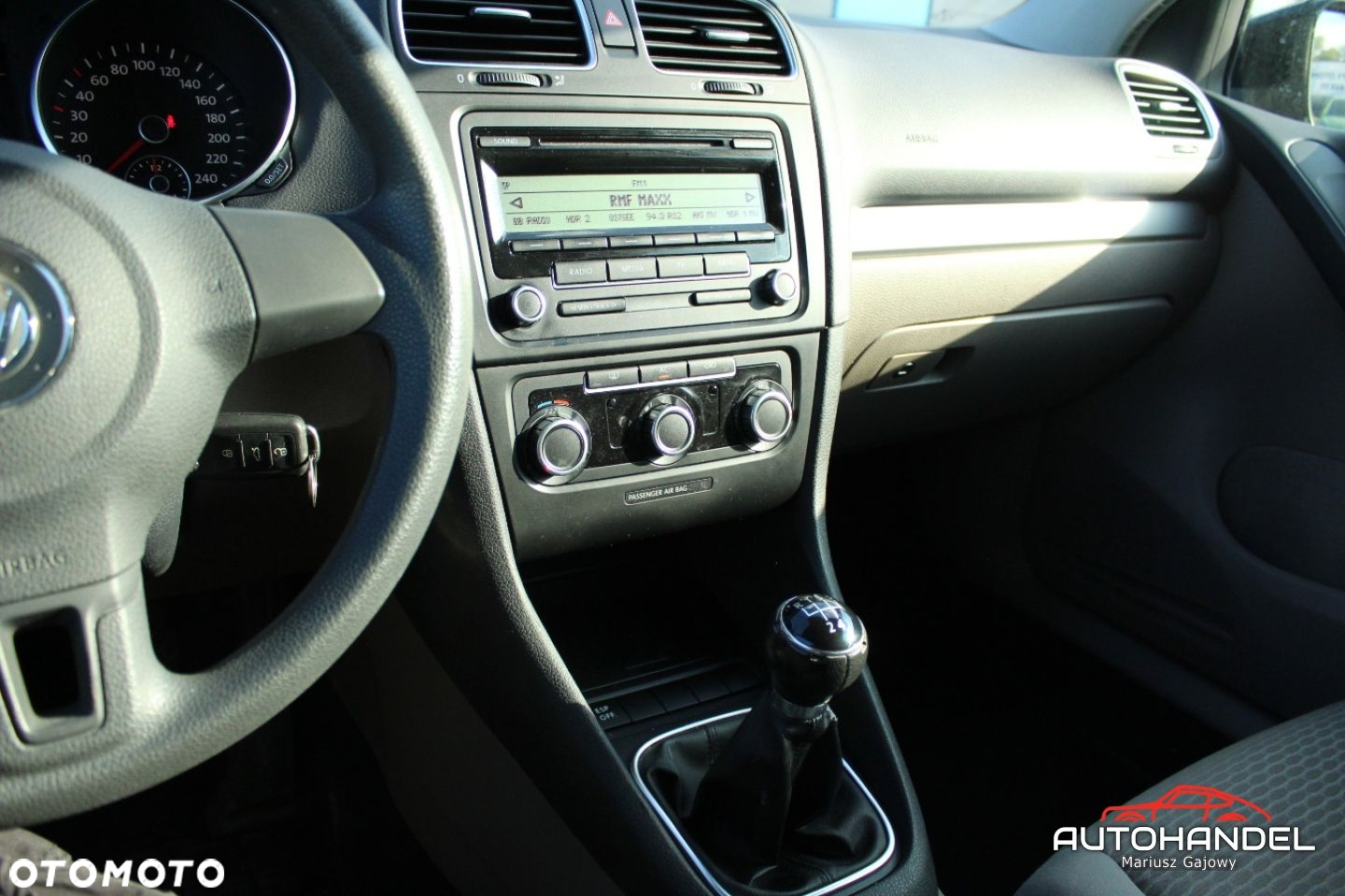 Volkswagen Golf - 11
