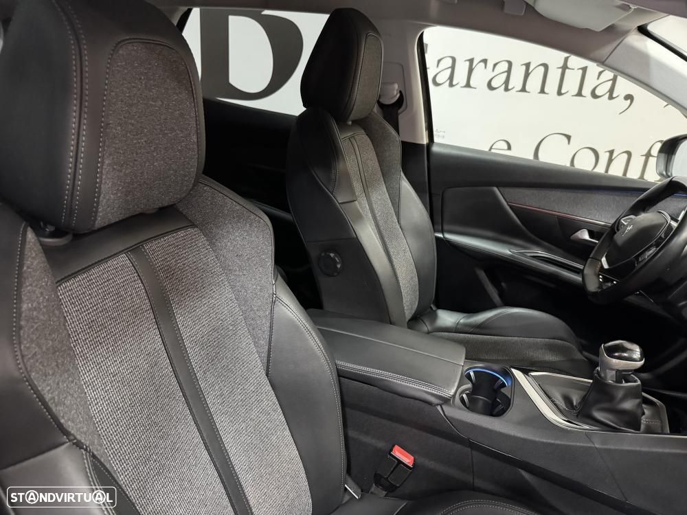 Peugeot 3008 1.5 BlueHDi Allure Pack - 32
