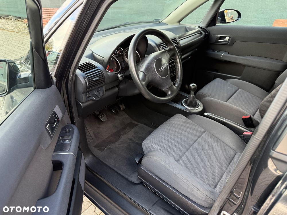Audi A2 1.4 - 8