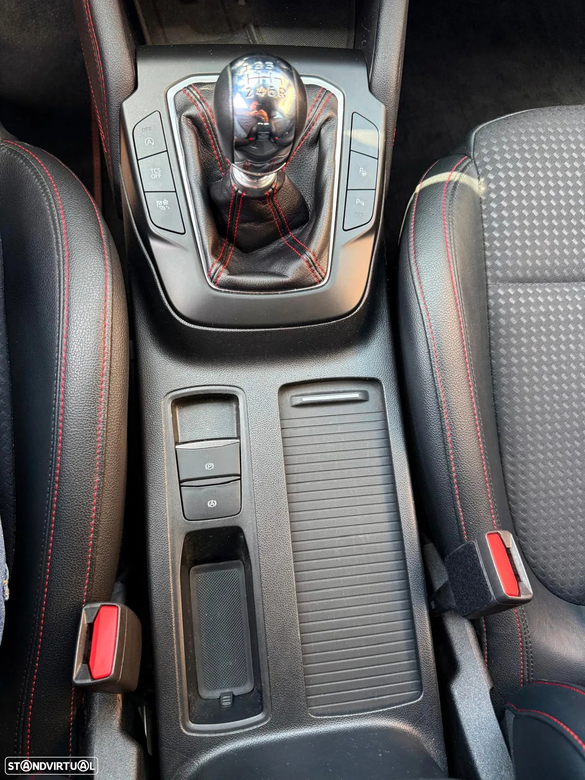 Ford Focus SW 1.0 EcoBoost MHEV ST-Line - 11