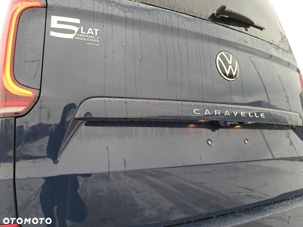 Volkswagen Nowa Caravelle Life silnik: 2,0 l TDI 150 KM / skrzynia biegów: 8-biegowa automatyczna rozstaw osi: 3500 mm   Rozsz. - 12