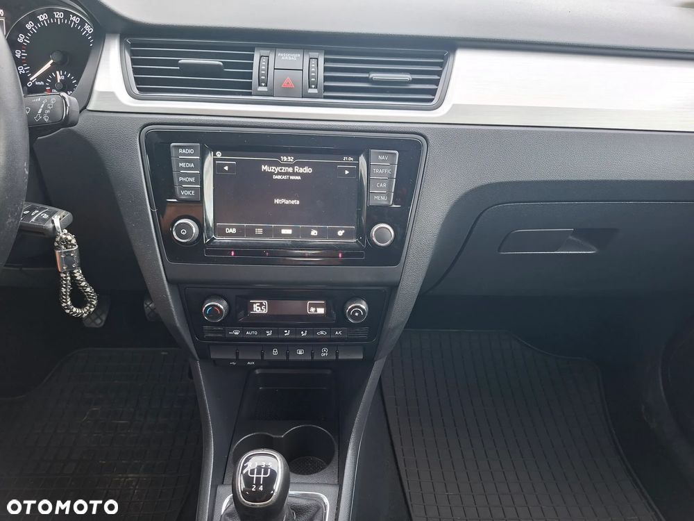 Skoda RAPID Spb 1.2 TSI Edition - 21