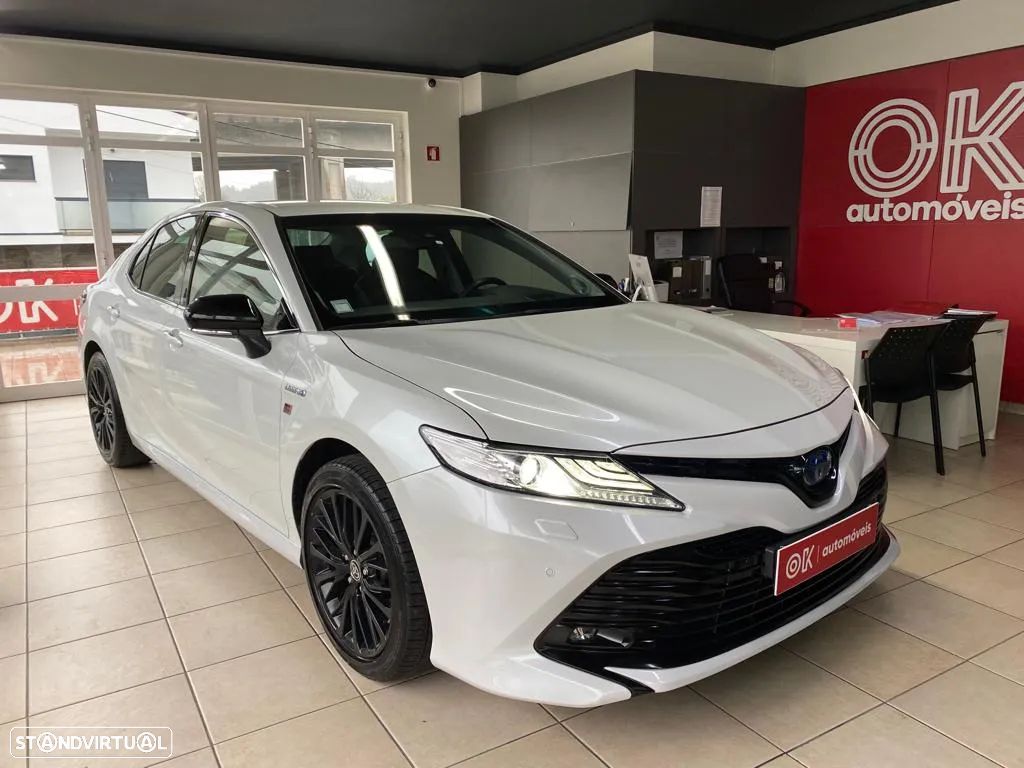 Toyota Camry 2.5 Hybrid Luxury - 1