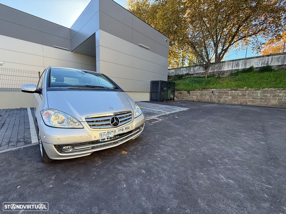 Mercedes-Benz A 180 CDi Elegance Automatic - 2