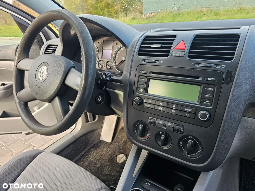 Volkswagen Golf V 1.6 Trendline - 12