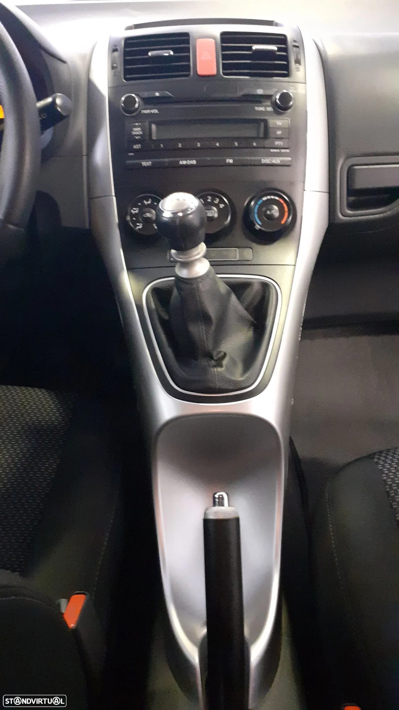Toyota Auris 1.4 VVT-i AC - 10