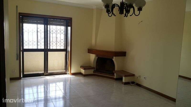 T2 com garagem box (Rio Tinto, Forno, perto da Areosa) - View 2