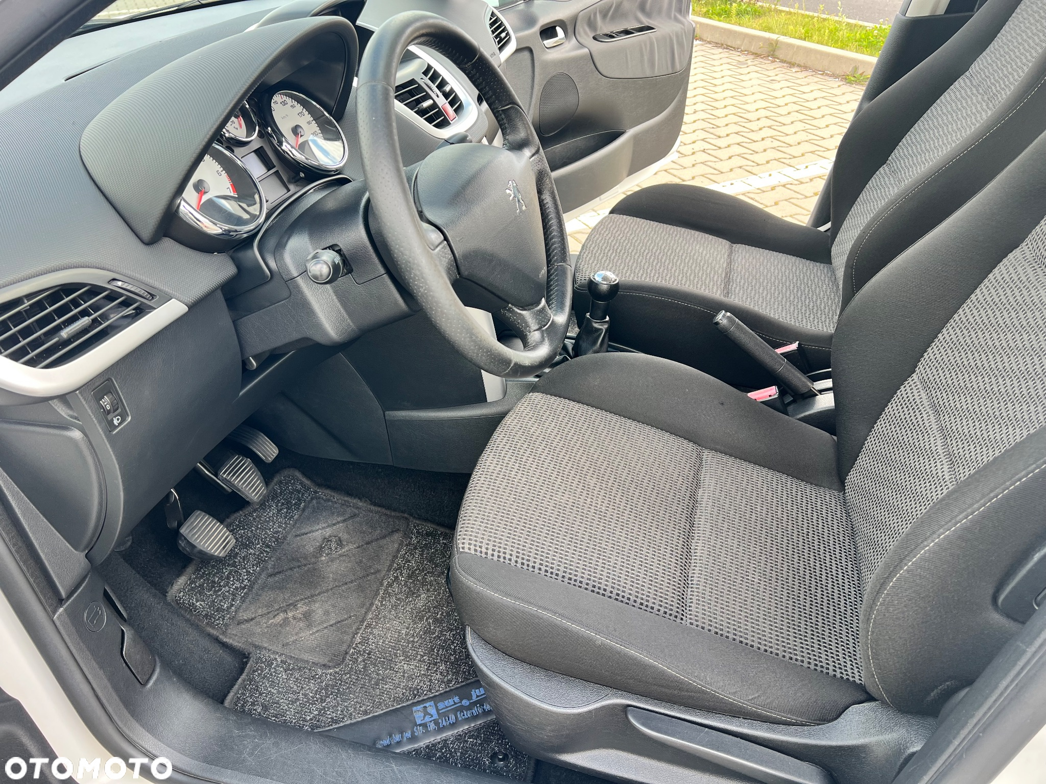 Peugeot 207 1.4 Trendy - 17