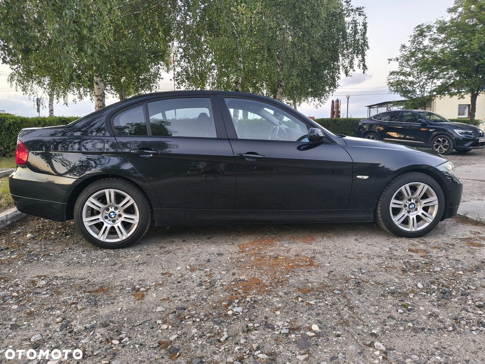 BMW Seria 3 316i - 11