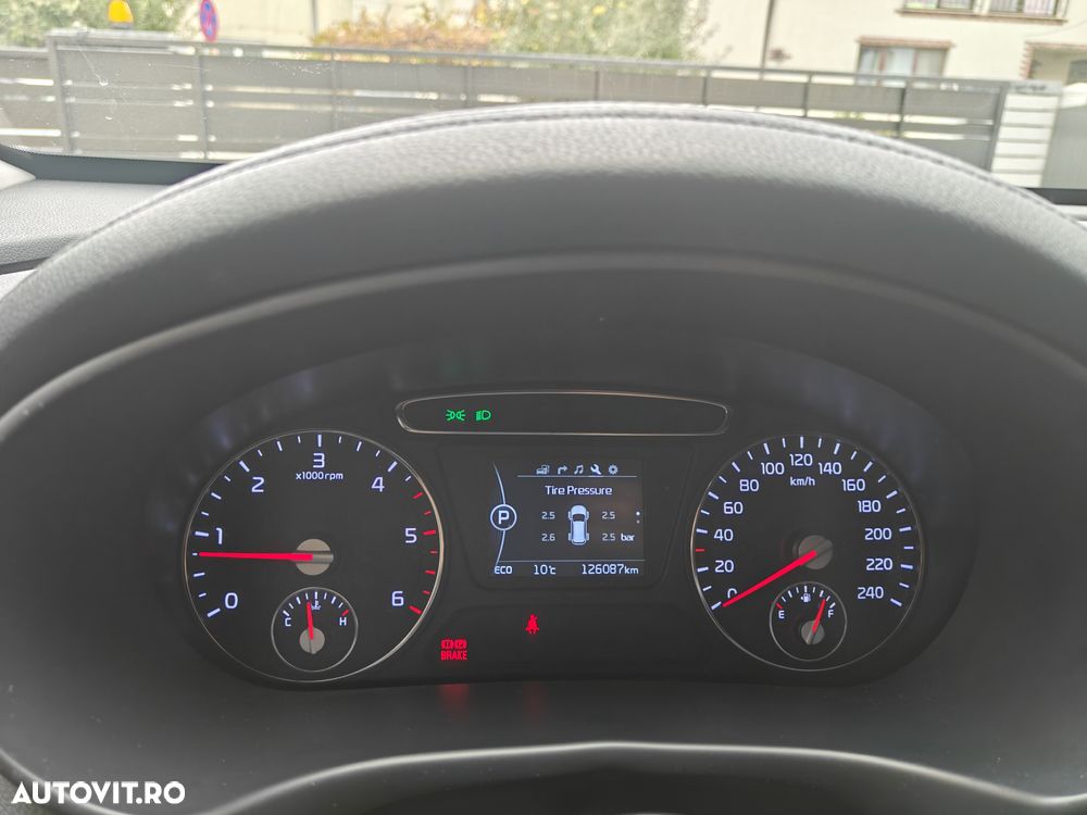 Kia Sorento 2.2 CRDi 2WD Aut. Vision - 13