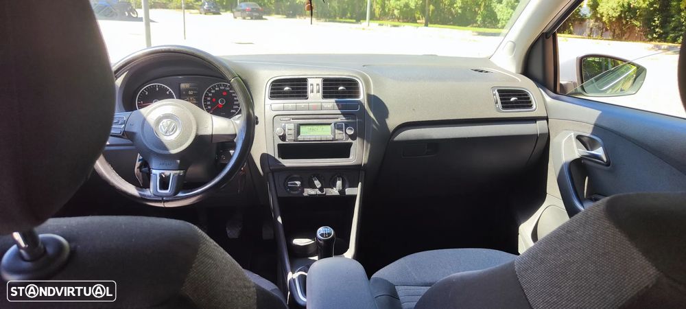 VW Polo 1.6 TDI Confortline BlueMotion - 6
