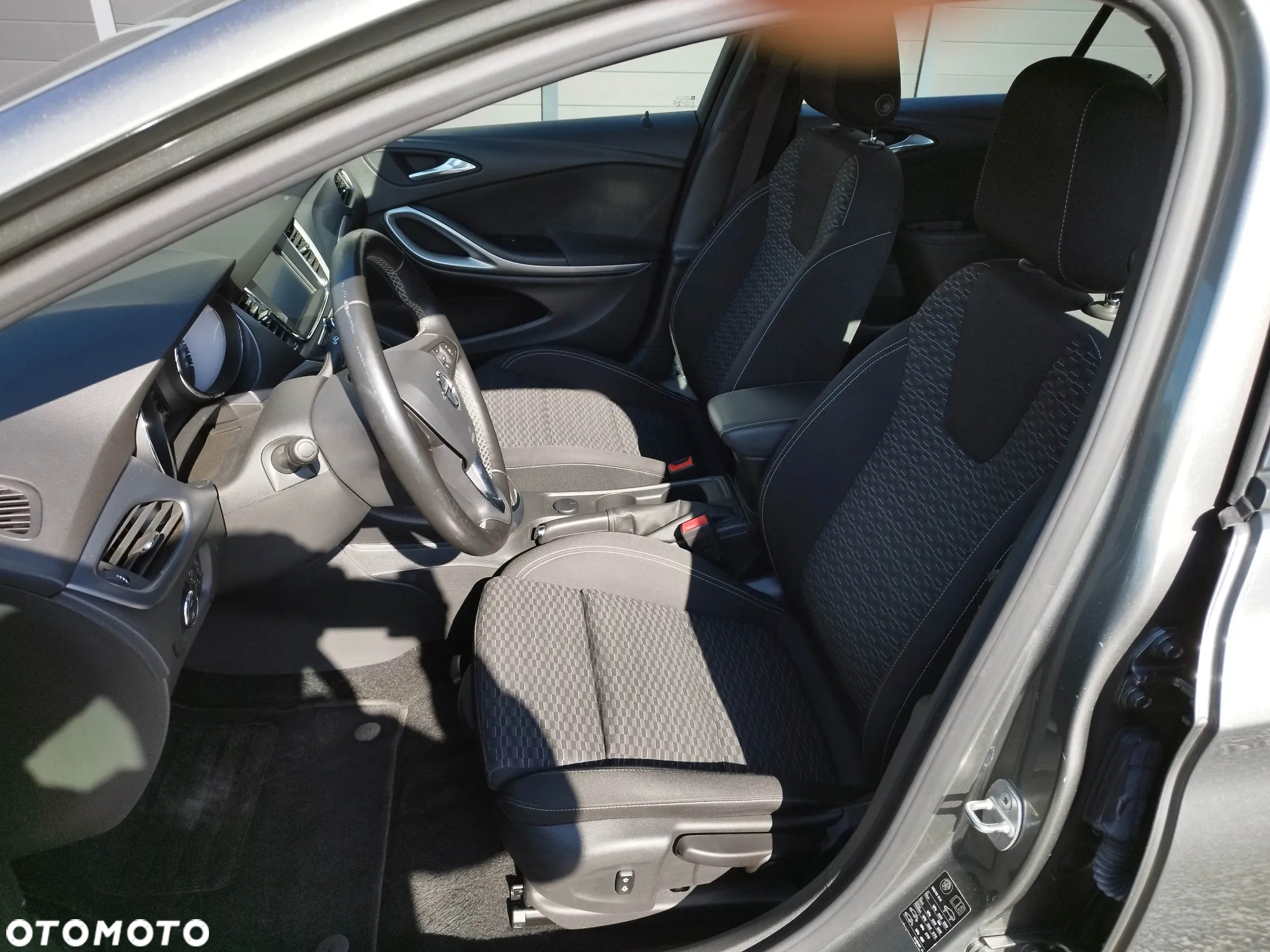 Opel Astra 1.4 Turbo Start/Stop Automatik Sports Tourer Business - 19