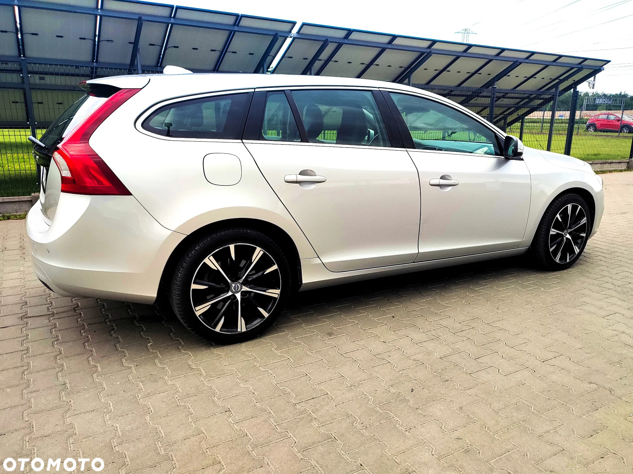 Volvo V60 D3 Momentum - 11