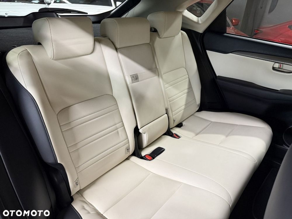 Lexus NX 300 Comfort AWD - 37