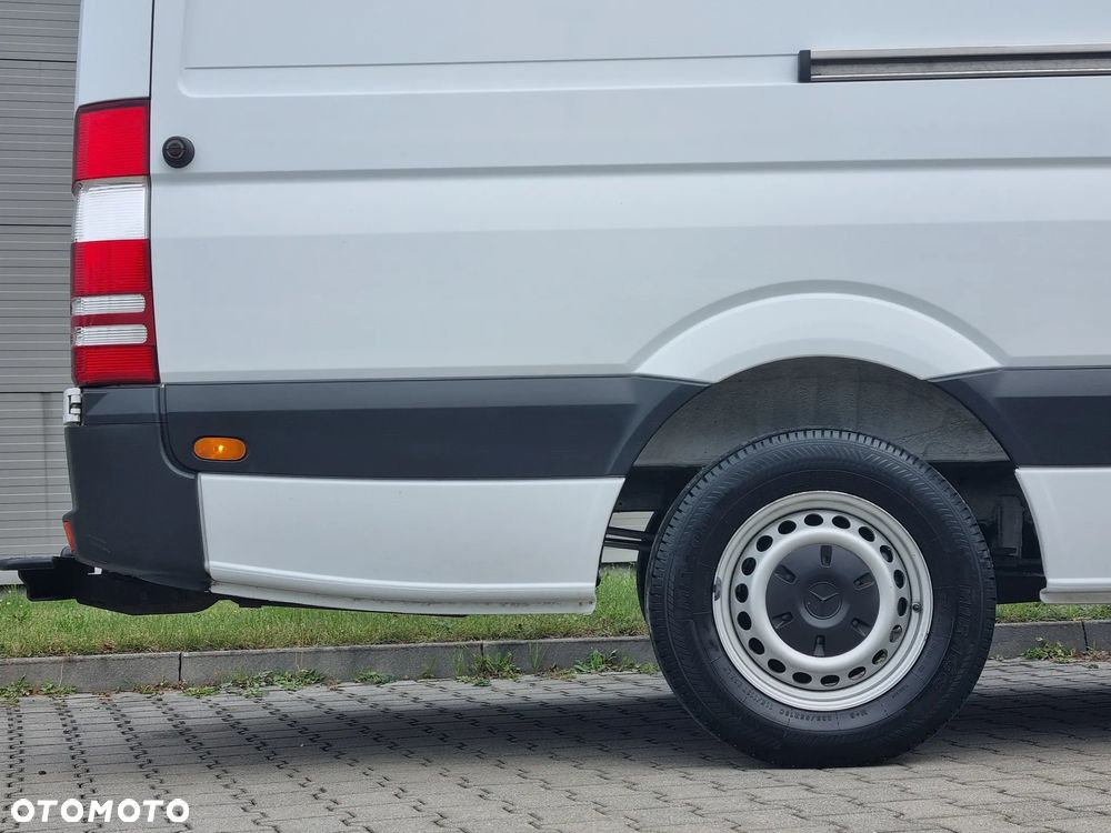 Mercedes-Benz Sprinter - 38