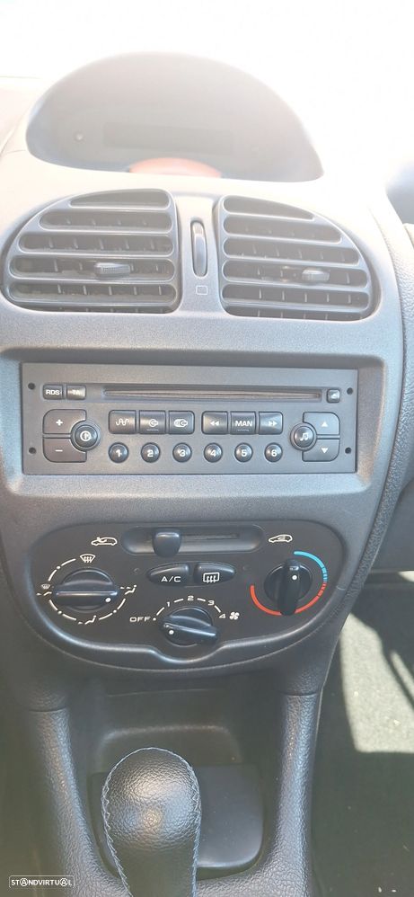Peugeot 206 - 17
